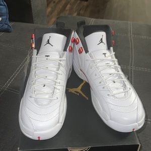 Air Jordan Retro 12 white/university red